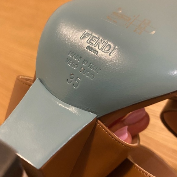 Fendi Bird of paradise strap heels - Picture 14 of 14